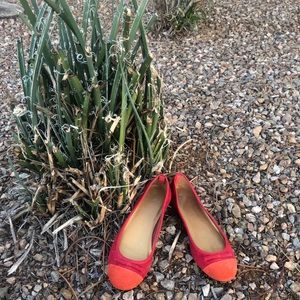 GAP Two Tone Colorful Dainty Round Toe Suede-like Ballet Flats with Bow! Size 6.
